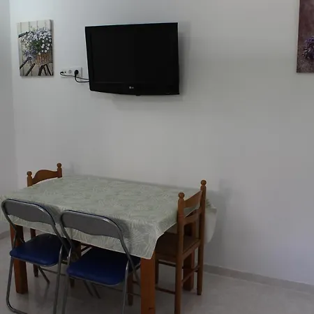 Ideal En Cala'n Blanes, Ciudadela 칼라 엔 포캣