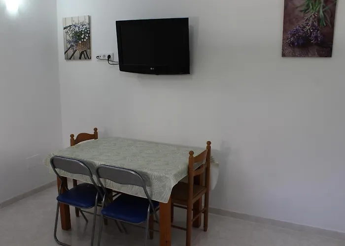 Ideal En Cala'n Blanes, Ciudadela קאלה אן פורקאט